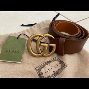 GUCCI Leather belt with Double G buckle 95